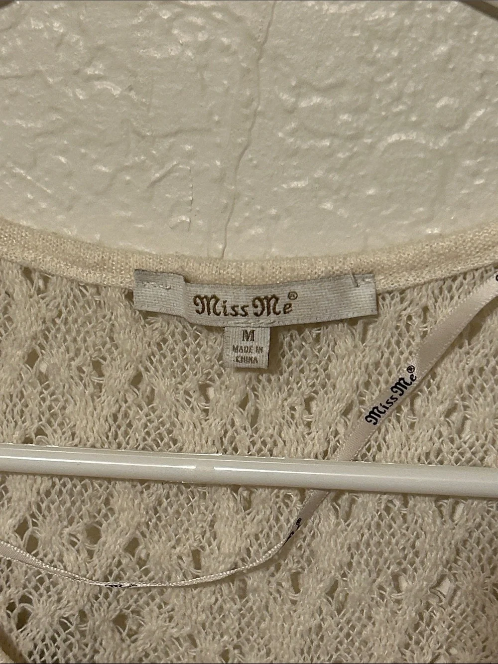 🎼Miss Me Crochet-Trim Sheer Floral Sleeve Top - Blue & Cream size M GUC - Picture 5 of 12